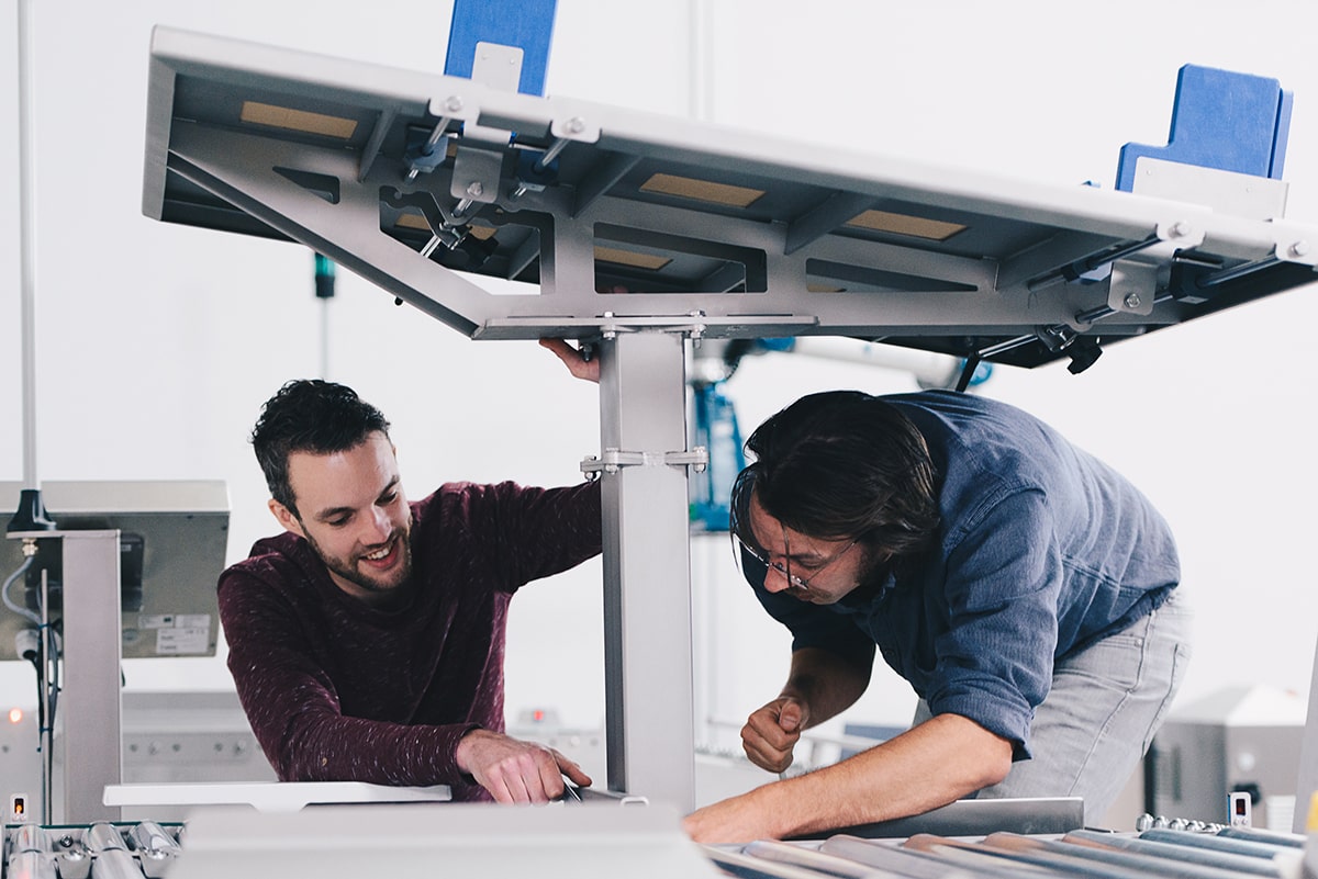 smart robotics employees